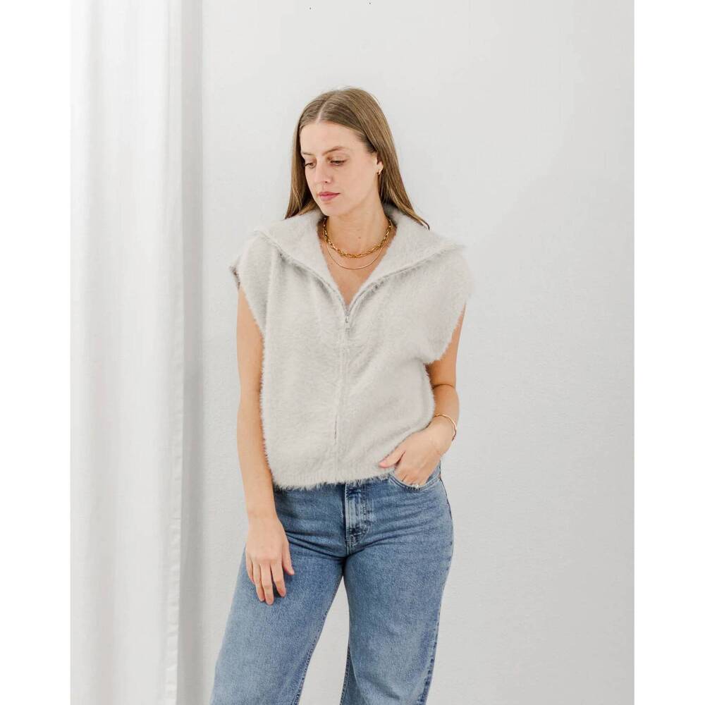 NEW FLOREZ poppy zip vest in off white